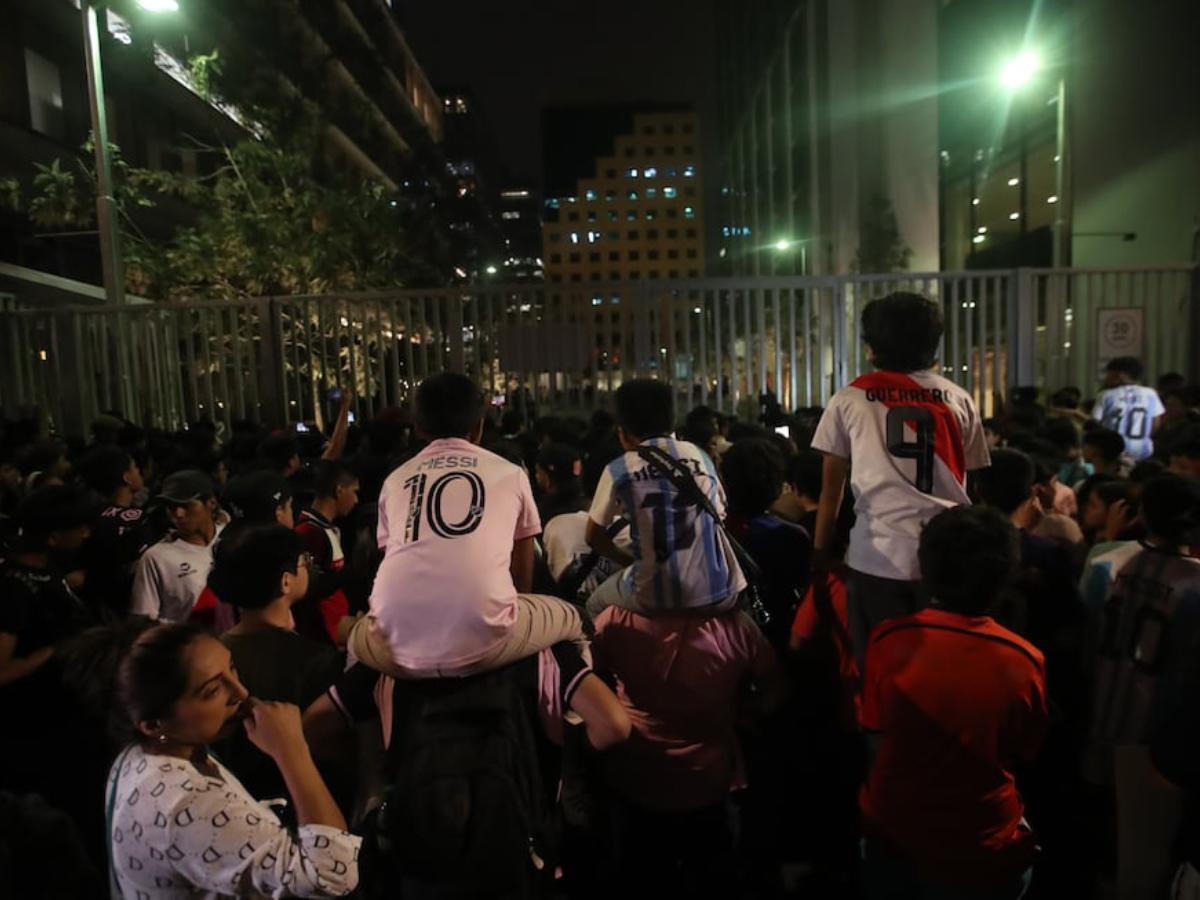 Messi desata locura en Perú: cientos de aficionados esperaron al 10 del Inter Miami; ¿su guardaespaldas presente?