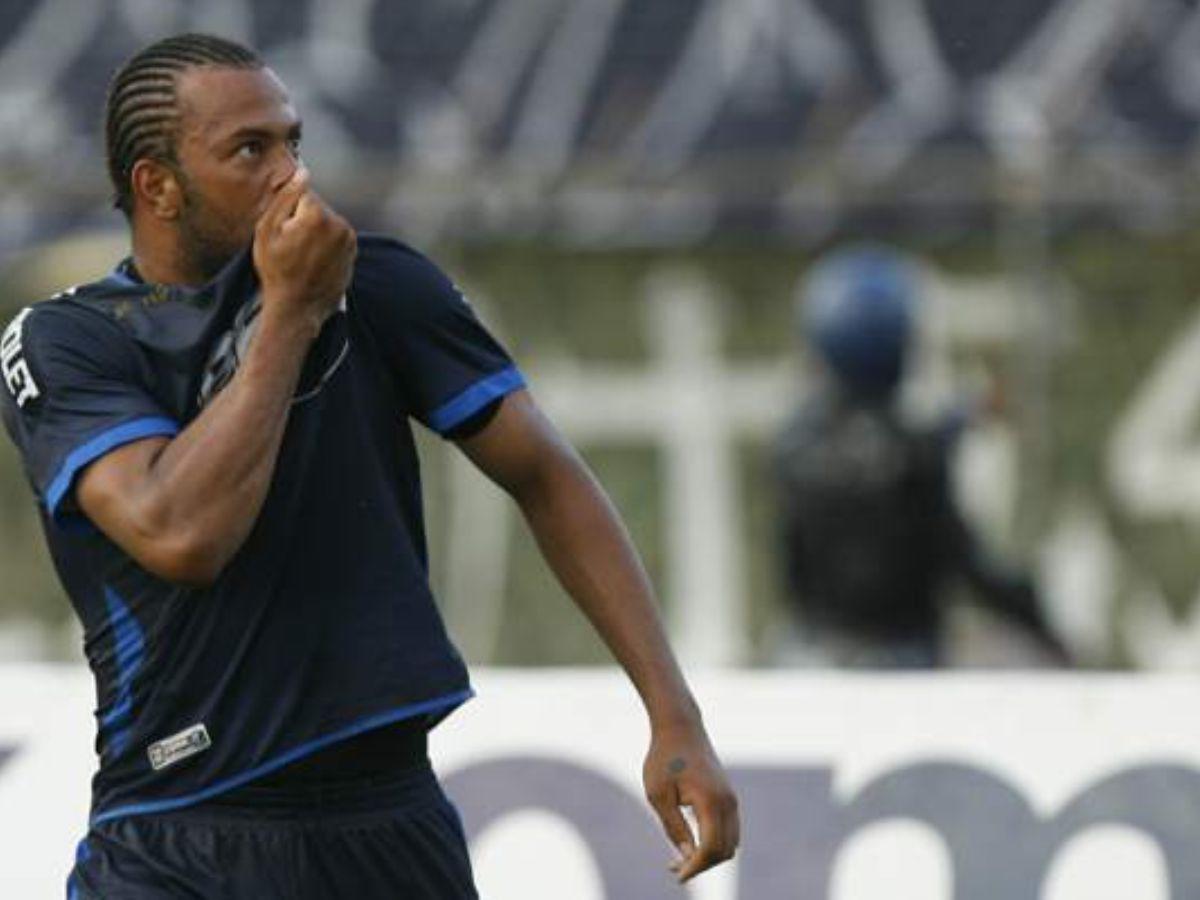 Desde “Rambo” de León hasta Carlo Costly: El top 20 de futbolistas formados por Hermelindo Cantarero