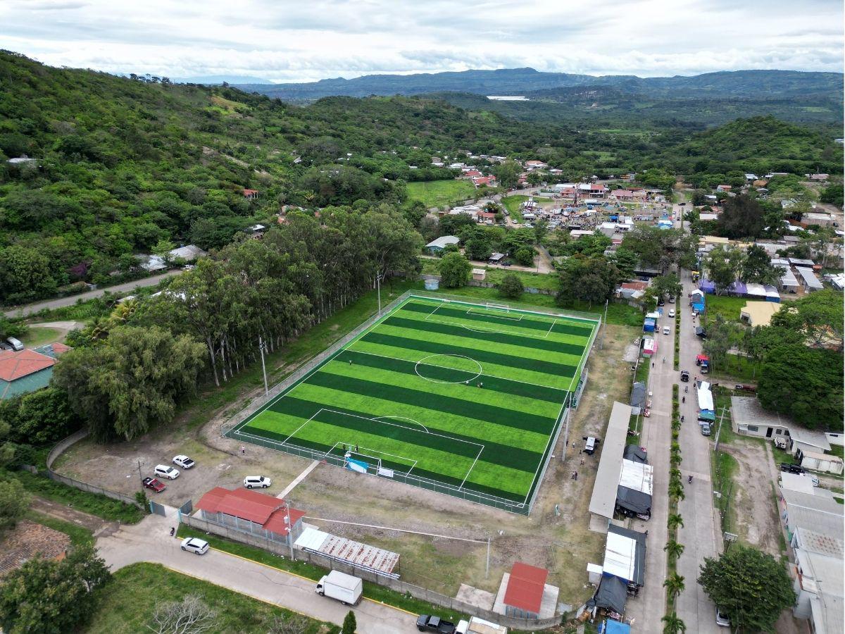 ¡Llegó la 81! Condepor inaugura moderna cancha sintética en reconocida ciudad de Choluteca