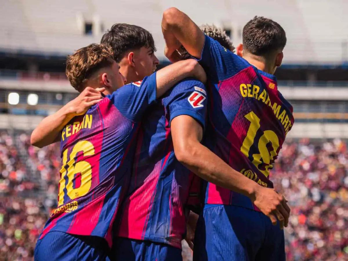 Se olvida de Pep Guardiola y se ofrece al Barcelona: la respuesta que dio Hansi Flick sobre su fichaje