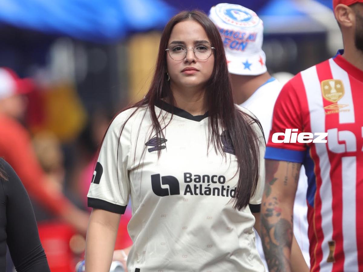 Final Olimpia-Motagua: ¡Ambientazo! Primeros aficionados en el Nacional, fiesta de la Ultra Fiel y bellas chicas
