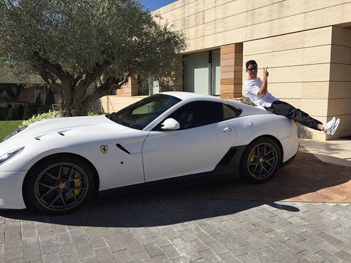 ¡Muestran el garaje completo! Así es la impresionante colección de autos de Cristiano Ronaldo: Los tiene todos