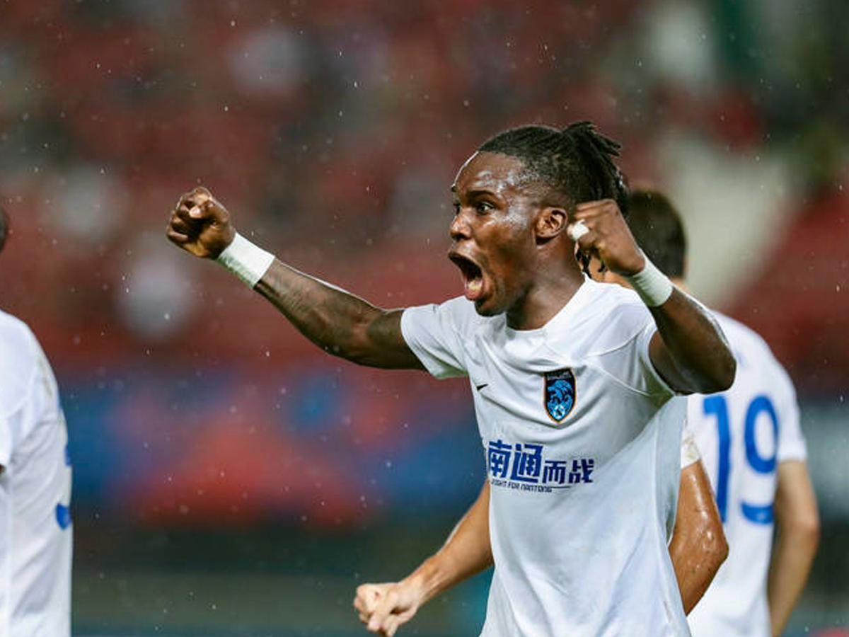 Rubilio Castillo termina como goleador de la temporada del Nantong Zhiyun de la Superliga china; se salvaron del descenso