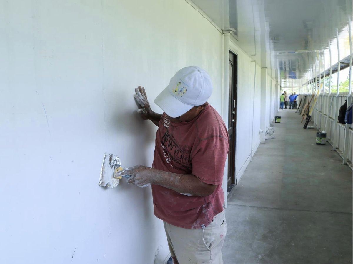 Pintura nueva e instalación de butacas en el Estadio Morazán: así pulen el recinto sampedrano previo a su reapertura