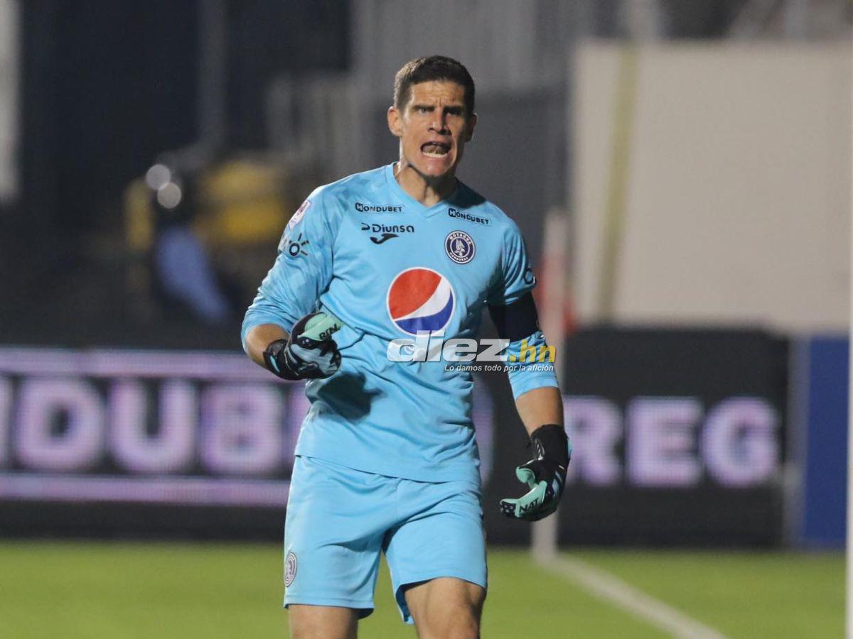 El festejo de Edwin Rodríguez a lo Messi, bellas hinchas de Olimpia cautivaron y euforia de Diego Vázquez en remontada