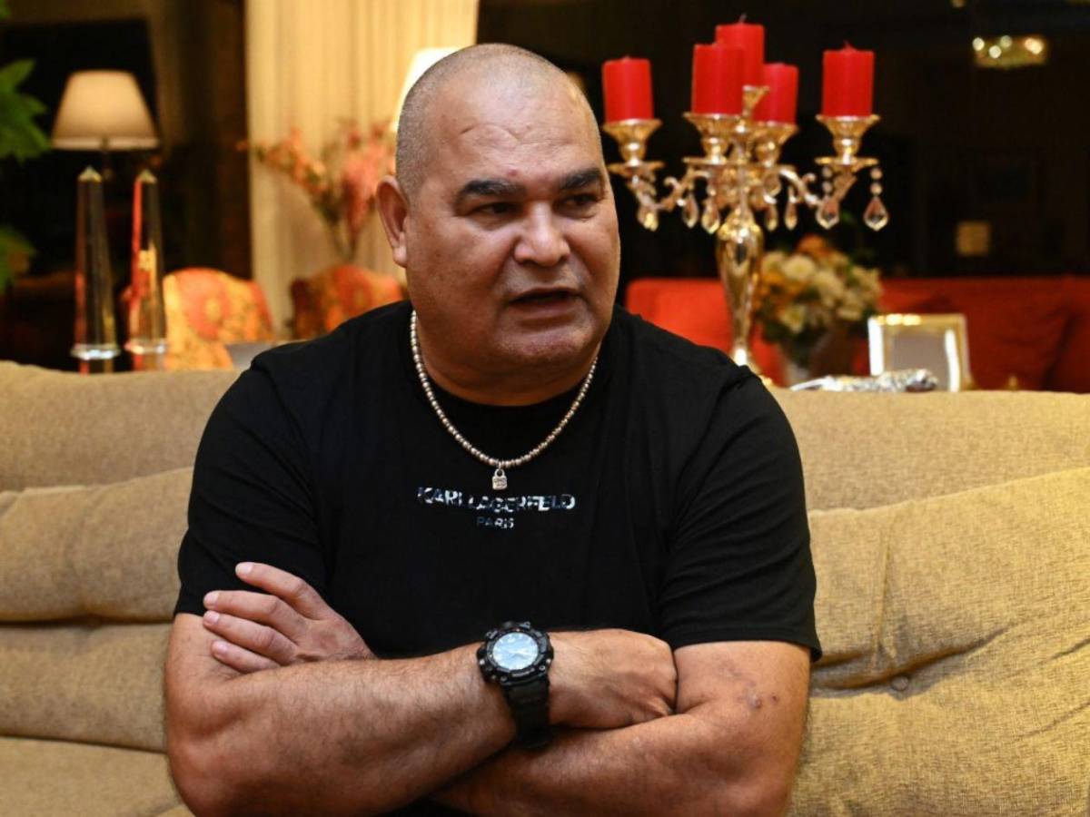 Chilavert cruzó a Larissa Riquelme: durísima frase contra la 'Novia del Mundial'