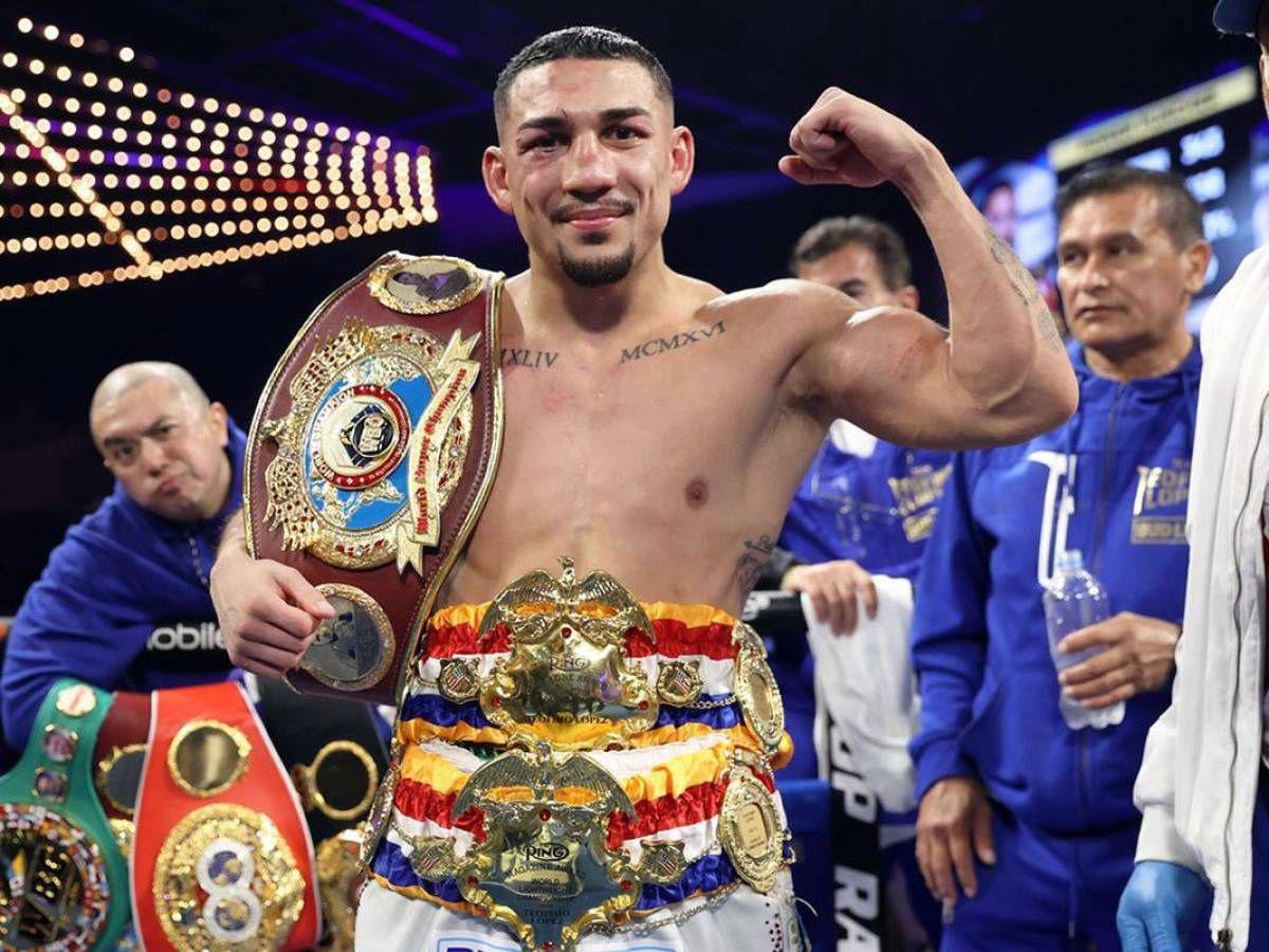 Teófimo López recibió oficialmente el cinturón de campeón del mundo de los superligeros