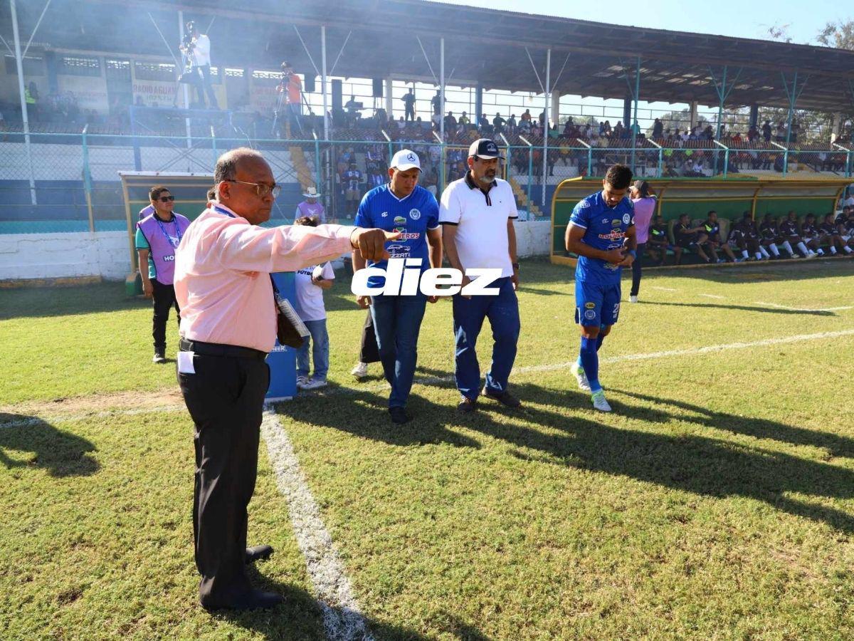 ¡Con fuegos artificiales! Victoria y Olancho abrieron el telón del Clausura 2025 y dos chicas bellas cautivaron en Olanchito