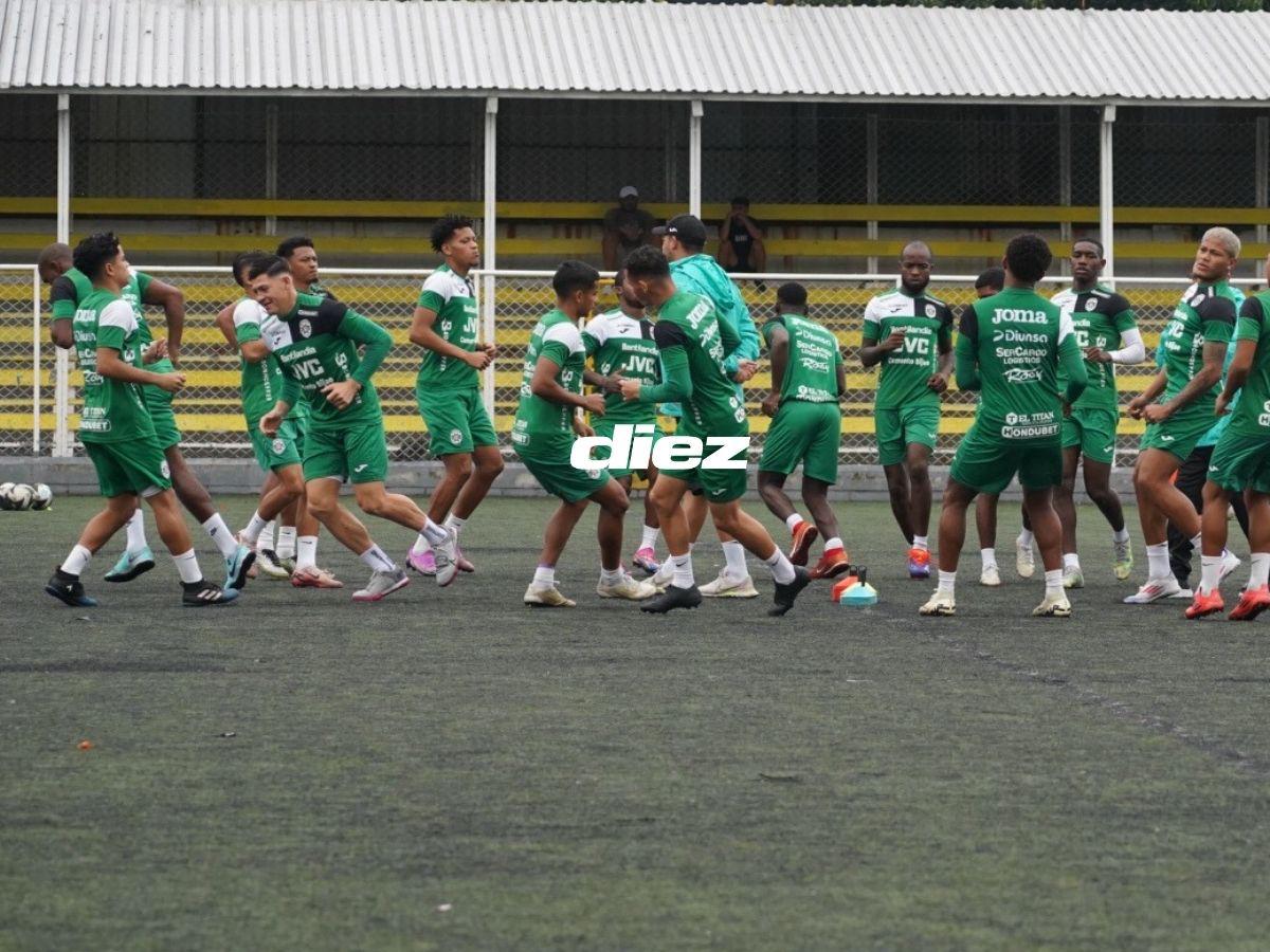 Sorpresa en el entreno de Marathón y así fue el recibimiento del nuevo fichaje verdolaga: ¡curioso look!