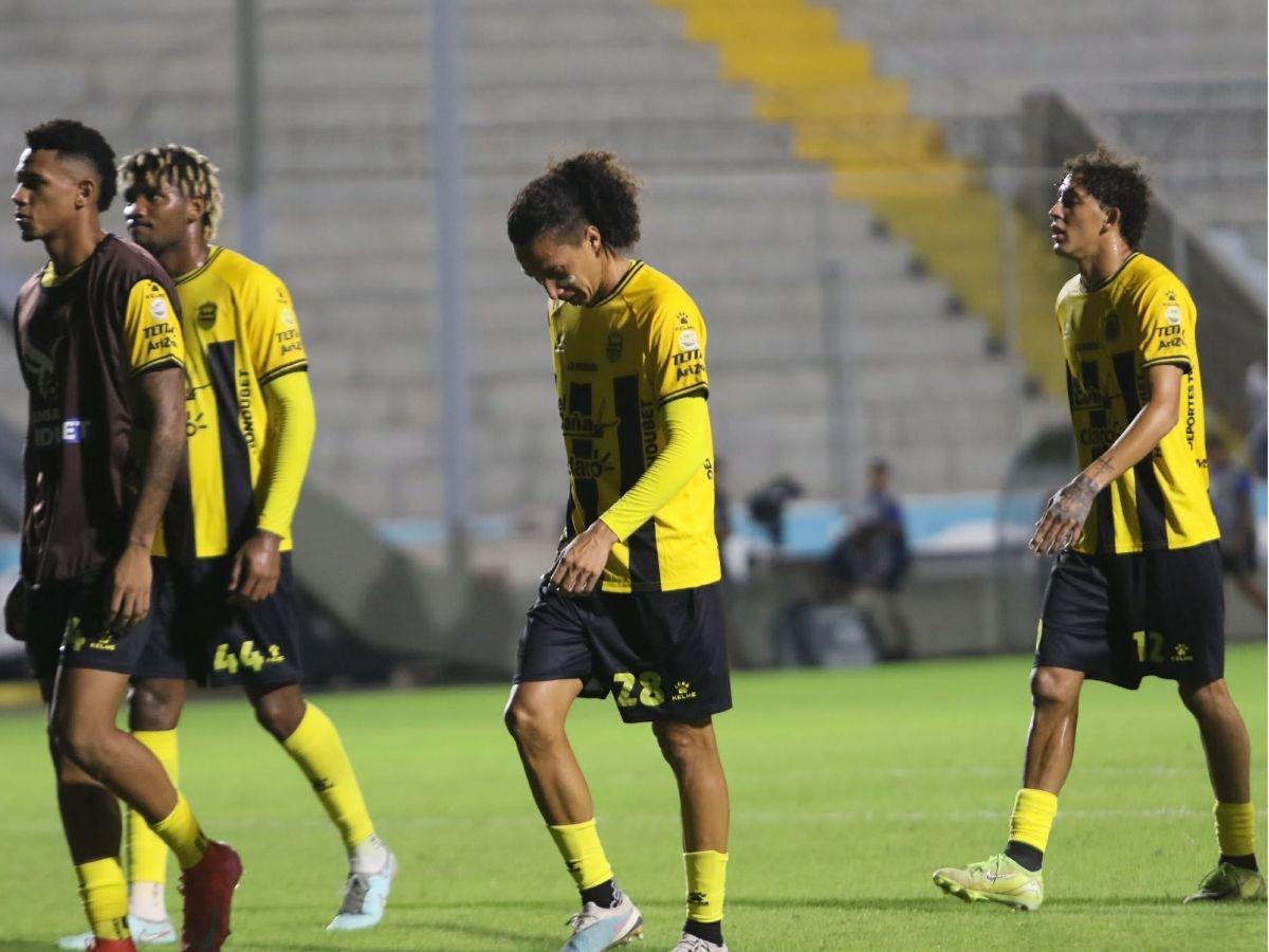 Amargura en Real España tras perder ante Olimpia, los dos lesionados que preocupan en la Máquina y el motivo de las vigas en sol centro