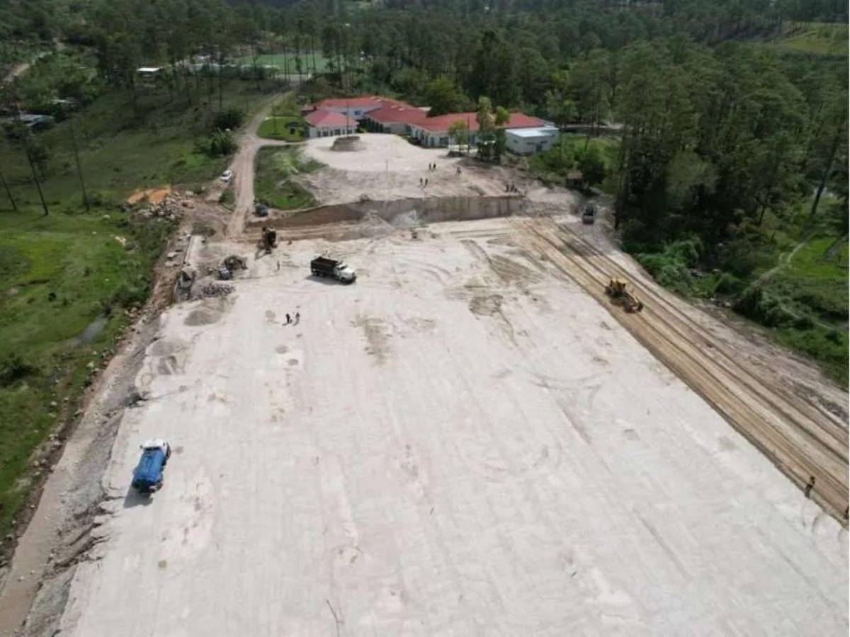 FFH construye cancha de primer nivel para transformar el fútbol de Honduras