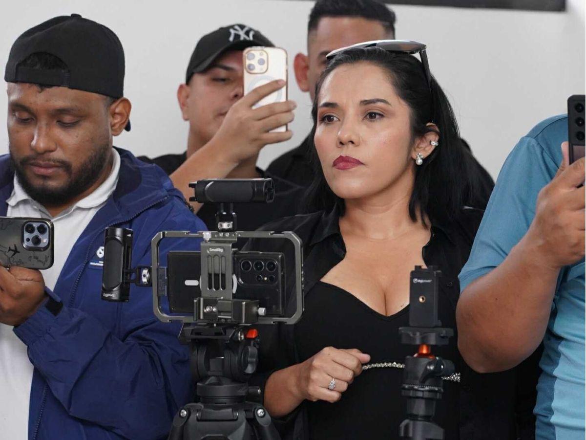 ¡Arde la Eliminatoria! Pancarta picante, jugador de Panamá es bajado por la Interpol; Palma y Arriaga son sorprendidos