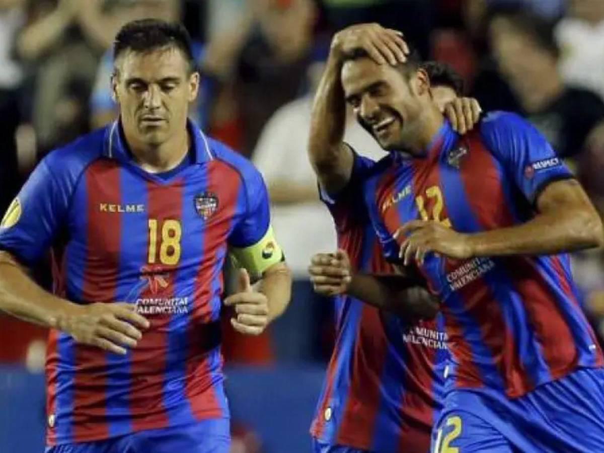 Kervin Arriaga rompe dos marcas sin jugar un solo minuto en Levante: lo que costó su fichaje y hace historia en Centroamérica