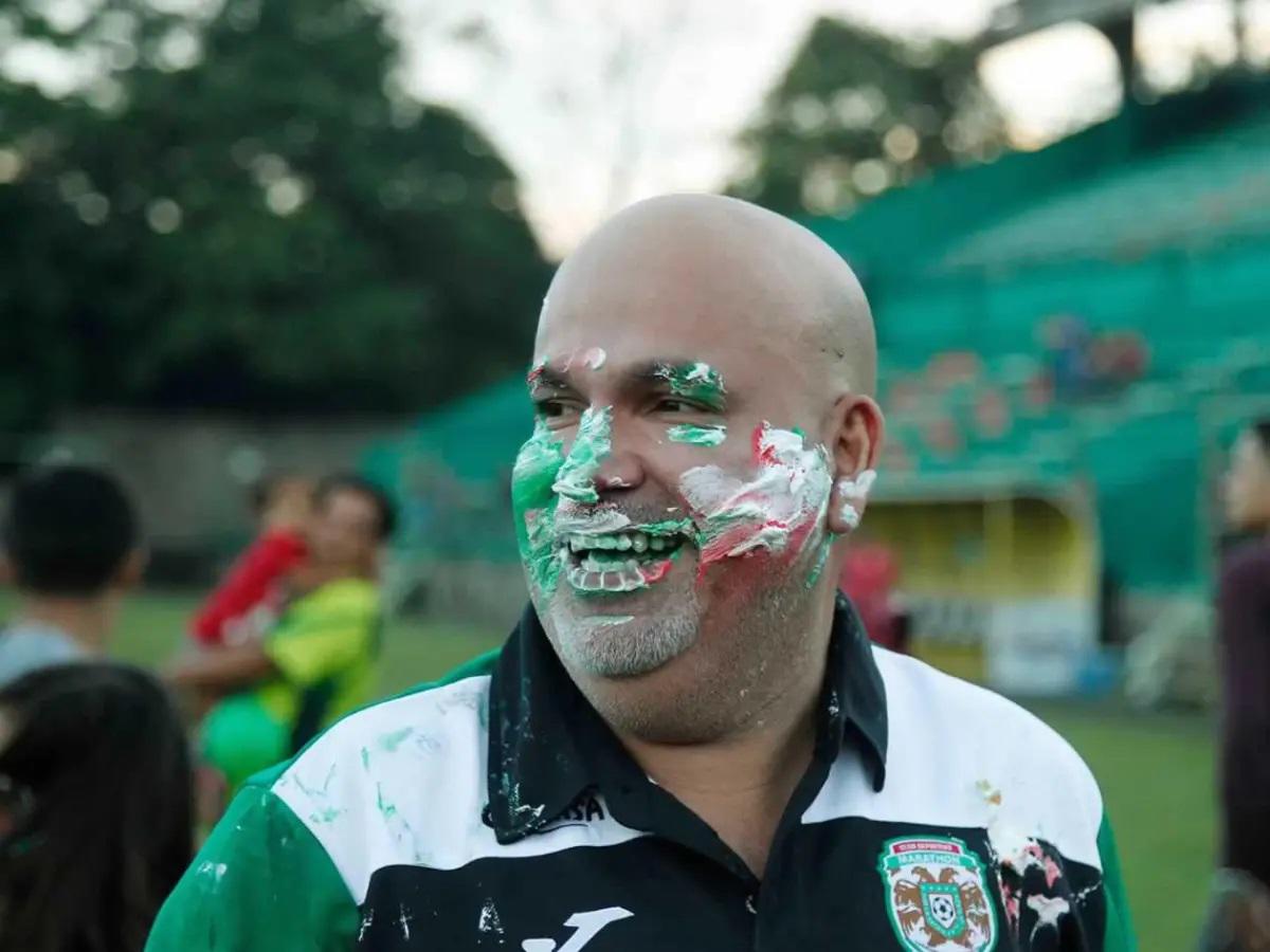 Imágenes imborrables: Orinson Amaya, el presidente del pueblo que será leyenda en Marathón