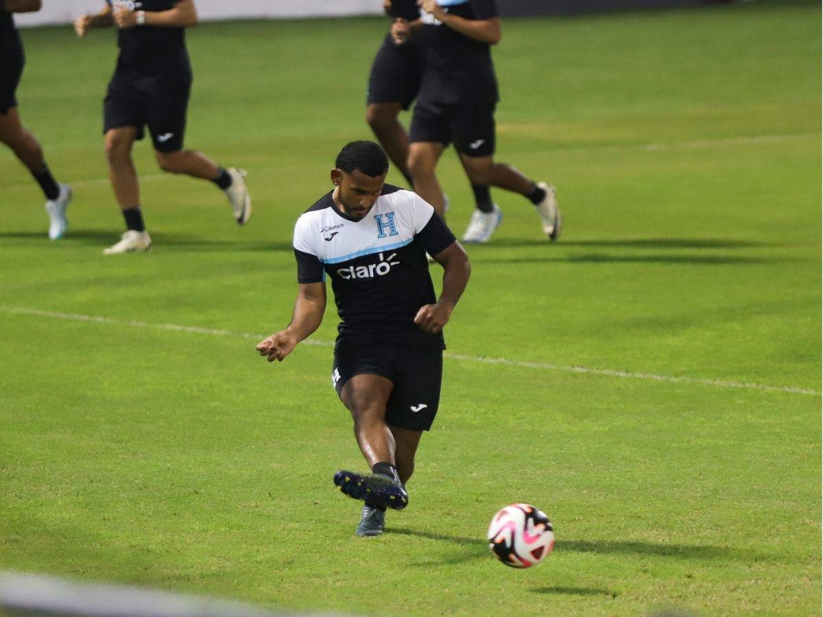 ¿Quién es y dónde juega Juan Carlos Obregón, el 10 de Honduras que no podía correr en el estadio de Toluca?