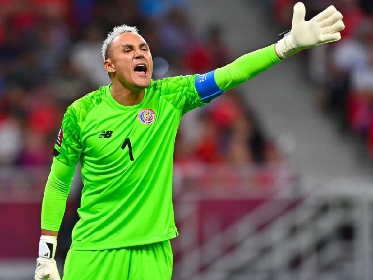 Keylor Navas se gana a la afición de Pumas en su presentación: esto dijo de los errores de Parra y, ¿cuándo debutará en Liga MX?