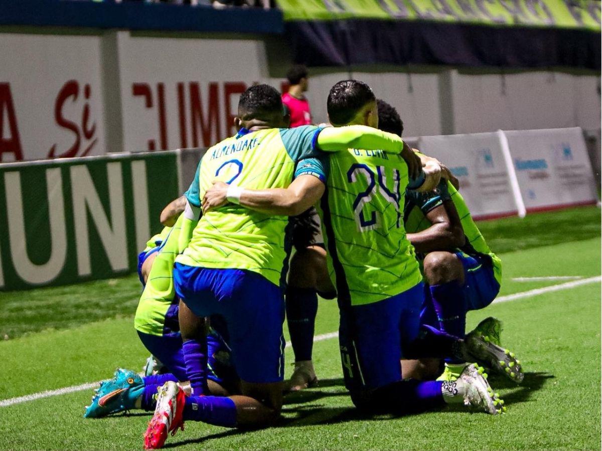 Un grande en alerta roja: El modesto equipo que lidera la tabla de minutos Sub-20 en el Apertura 2025 de Liga Nacional