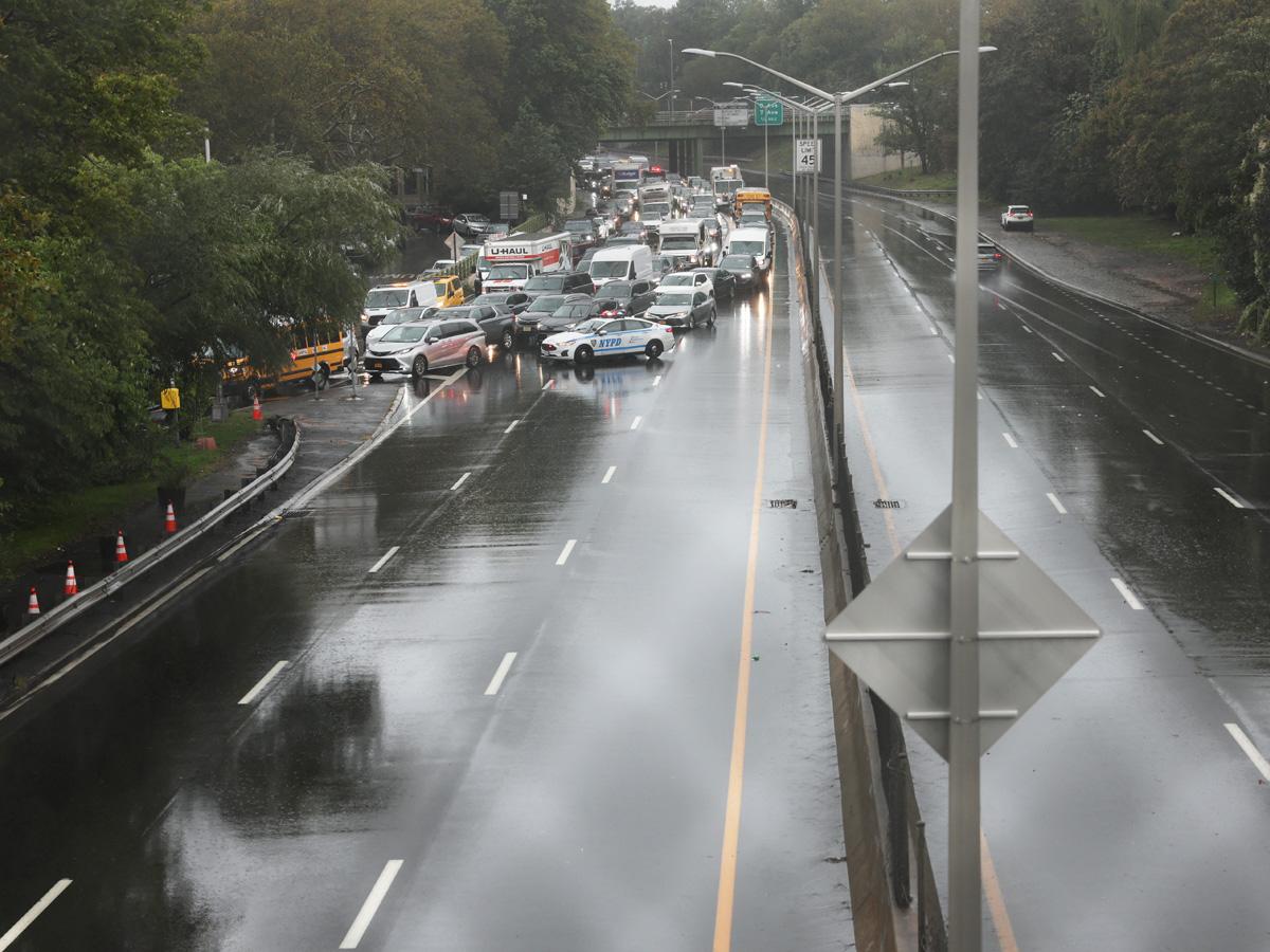 INFORME ESPECIAL: Nueva York en estado de emergencia ante inundaciones; metros, rutas de autobuses y vuelos afectados