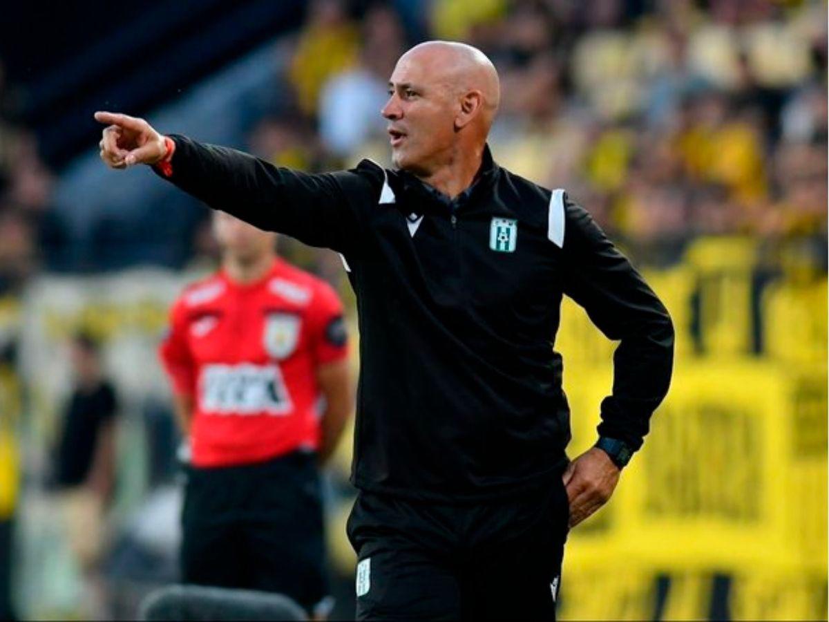 ¡Dos veces campeón en Uruguay! ¿Quién es Eduardo Espinel, el nuevo director técnico del Olimpia?