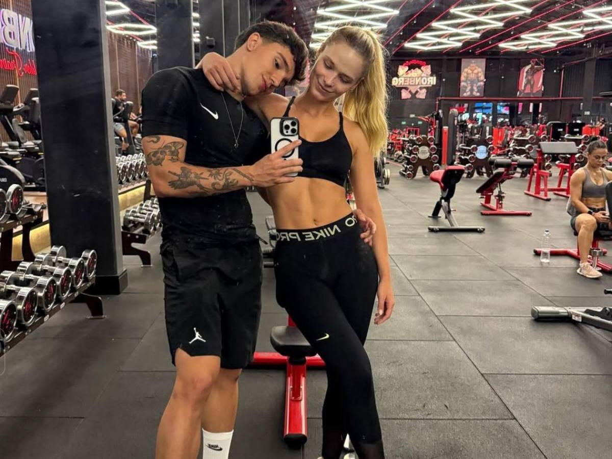 ¿De qué nacionalidad es? La despampanante novia de famoso Tiktoker que jugó el Honduras vs Nicaragua