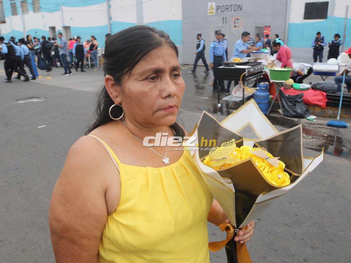 ¿Qué pasó con Auzmendi? Monumental recibimiento al Motagua, chicas bellas del Olimpia y policía blinda el Nacional