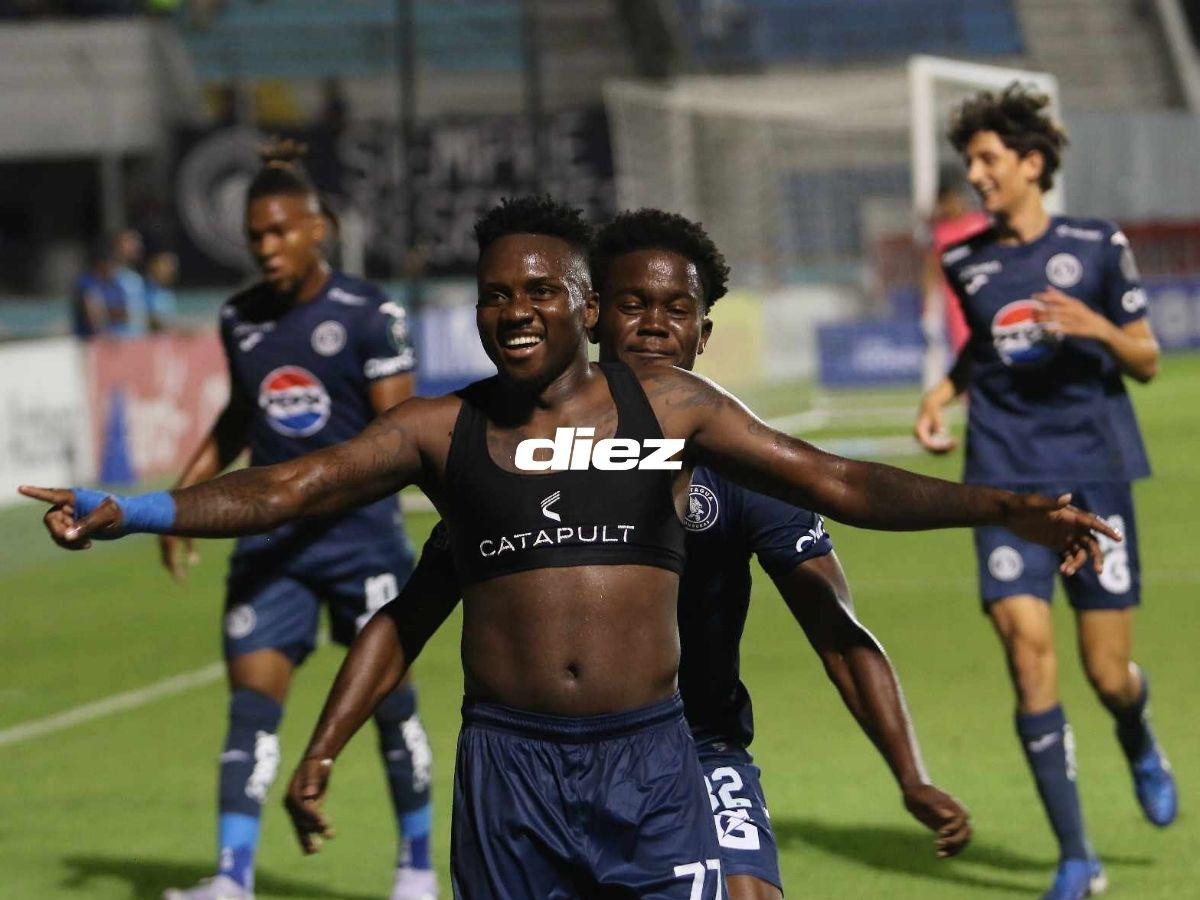 No se vio en TV: Olancho se cae a pedazos, Auzmendi reapareció, “Zapatilla” Mejía a lo Messi y las bellas chicas del Motagua