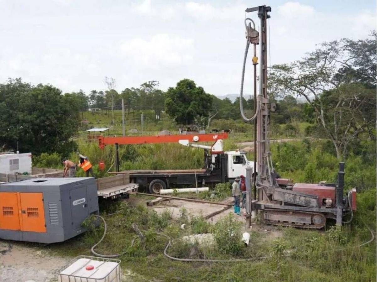 FFH construye cancha de primer nivel para transformar el fútbol de Honduras