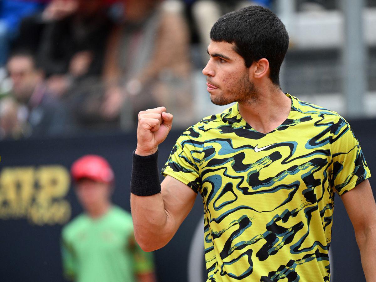 Carlos Alcaraz arranca como un ciclón en Roma y recupera el número uno del tenis
