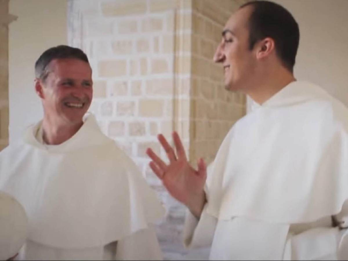 De jugar en el United a sacerdote: así cambió su vida y este fue su salario de futbolista: “a veces somos infelices”