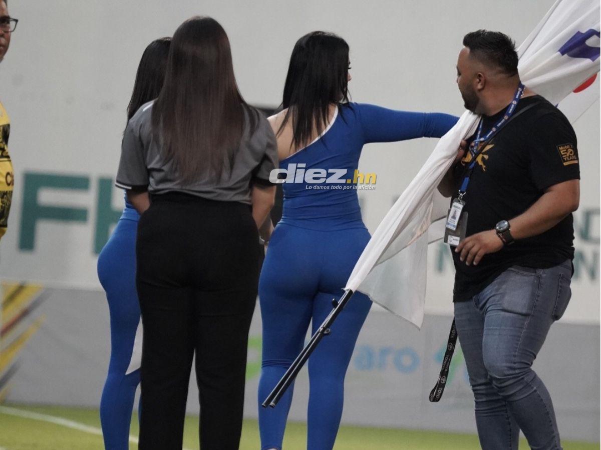 Barra de Real España sacó espectacular manta, chica bella robó suspiros y agarrón de Héctor Vargas con “La Máquina”