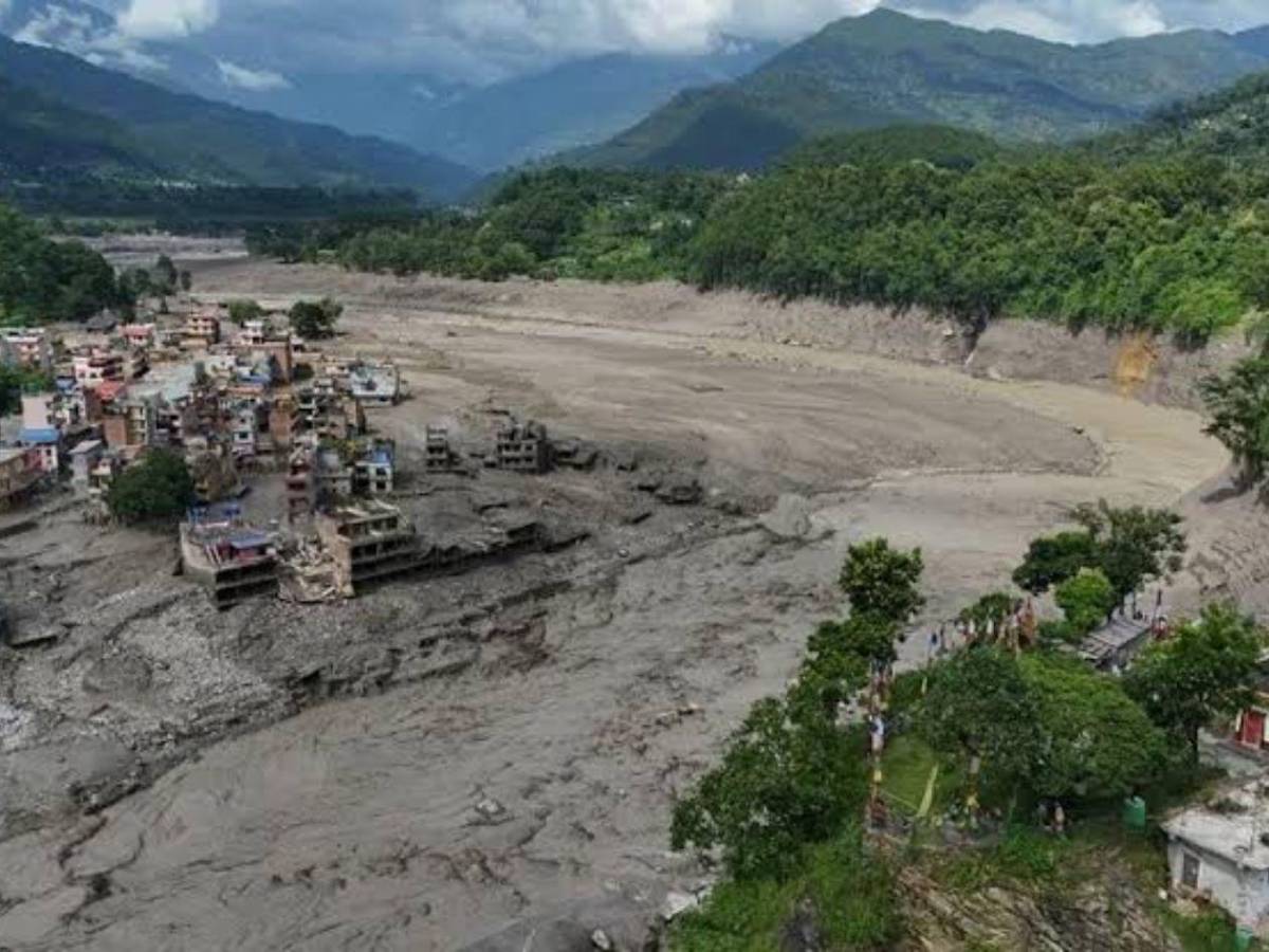 Así quedó Nepal tras terrible inundación: 55 muertos y cientos de desaparecidos