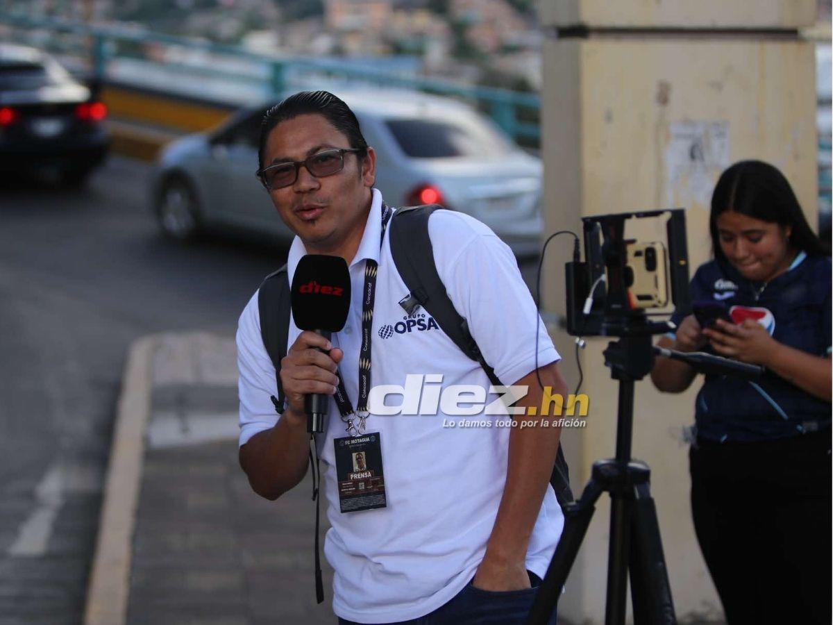 No se vio en TV: aficionadas del Motagua roban suspiros, gestazo de Auzmendi con su novia y fiesta azul en el Nacional