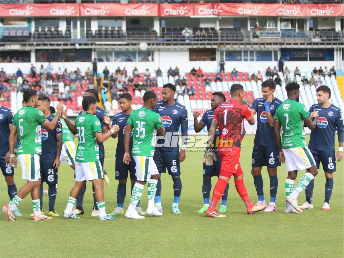 No se vio en TV: aficionadas del Motagua roban suspiros, gestazo de Auzmendi con su novia y fiesta azul en el Nacional