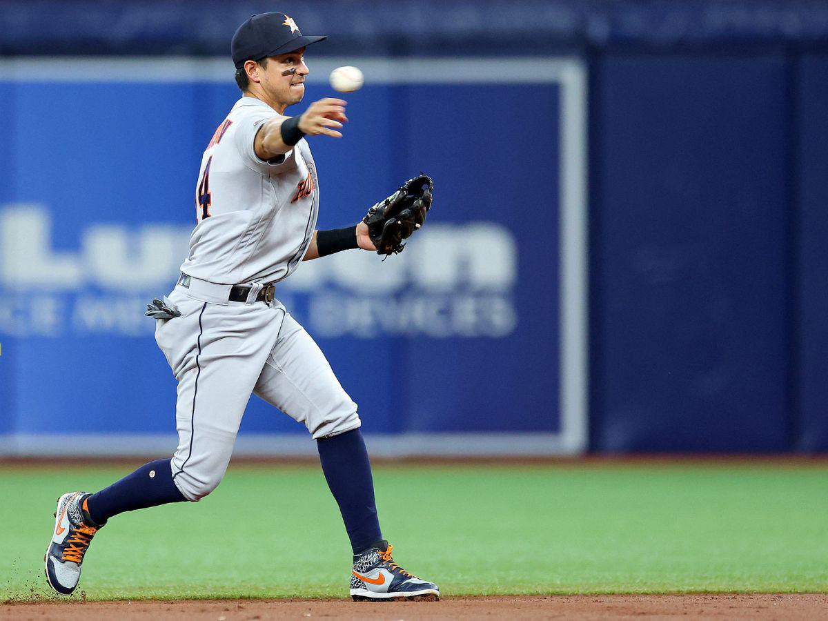 Astros de Houston perdieron ante Phillies de Philadelphia en el segundo juego de la serie entre ambos
