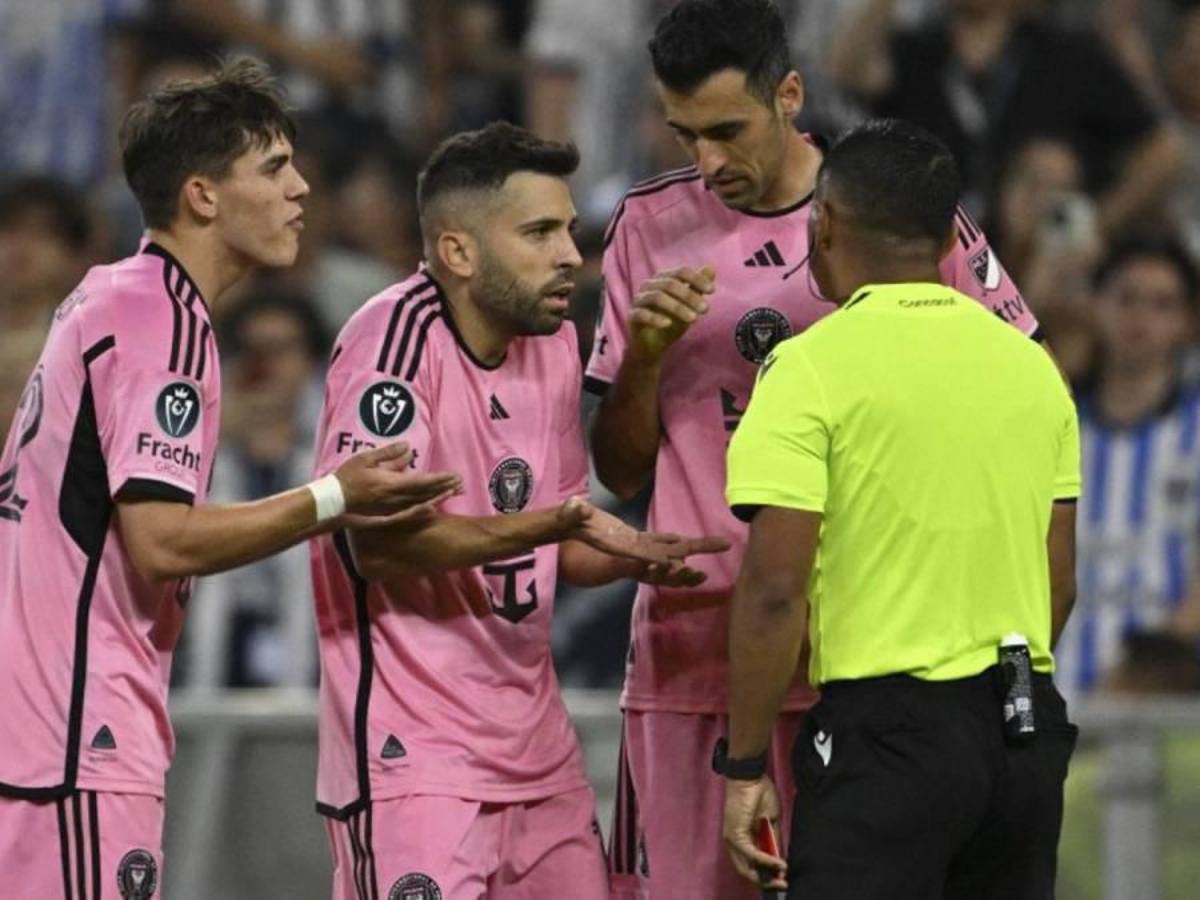 La reacción de Messi tras ser humillado en Concacaf, la burla de Monterrey y fea agresión de Luis Suárez ¿Qué hizo Barton?