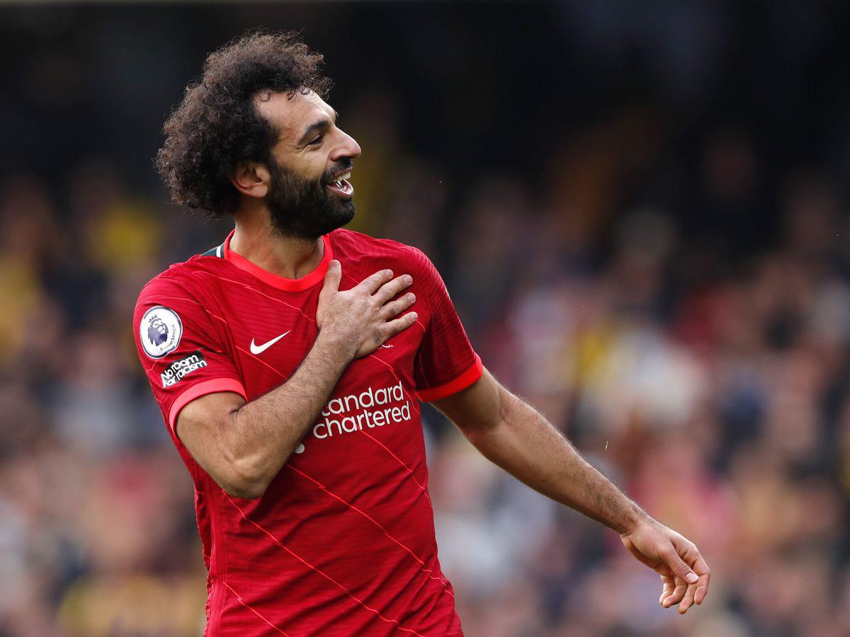 Salah renovó y supera a Cristiano Ronaldo: Cambios en el top-10 de los futbolistas mejor pagados del mundo