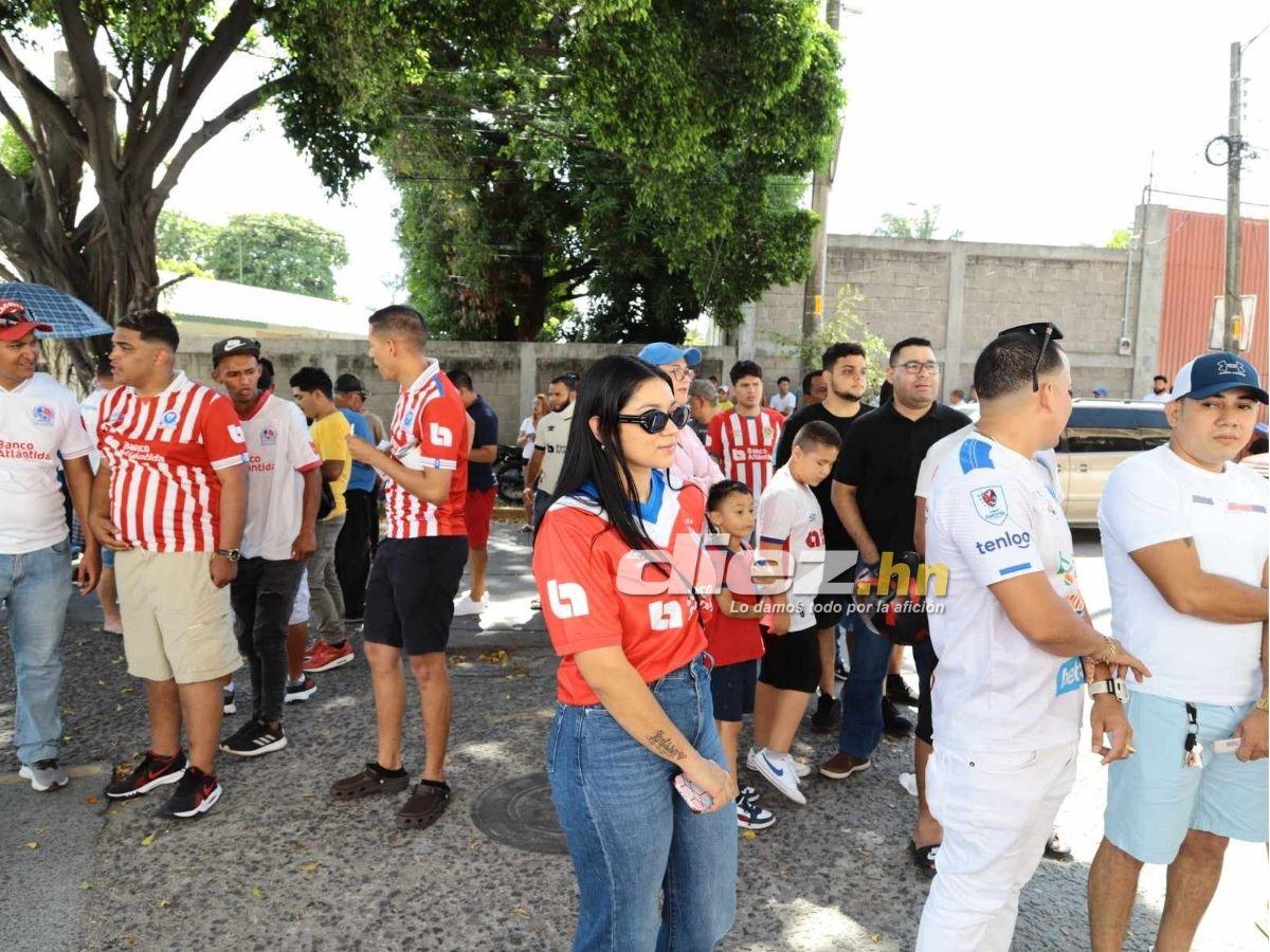Troglio armó zafarrancho y mostró las ocho copas, la amargura del Olimpia y la fiesta del Victoria en La Ceiba