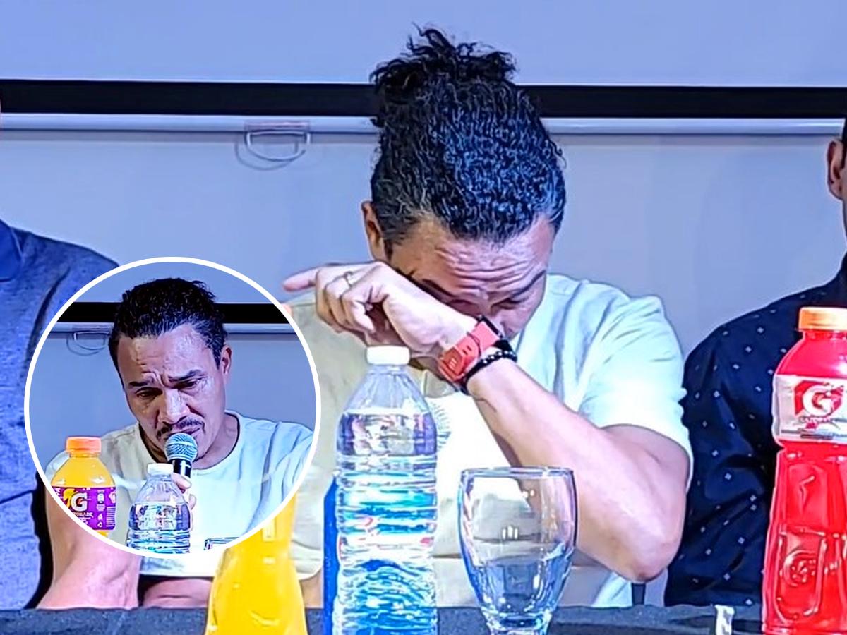 Rambo de León llora en el evento donde anunció su partido de despedida: “Fue muy difícil no verme con la 10 en el Mundial de Sudáfrica”