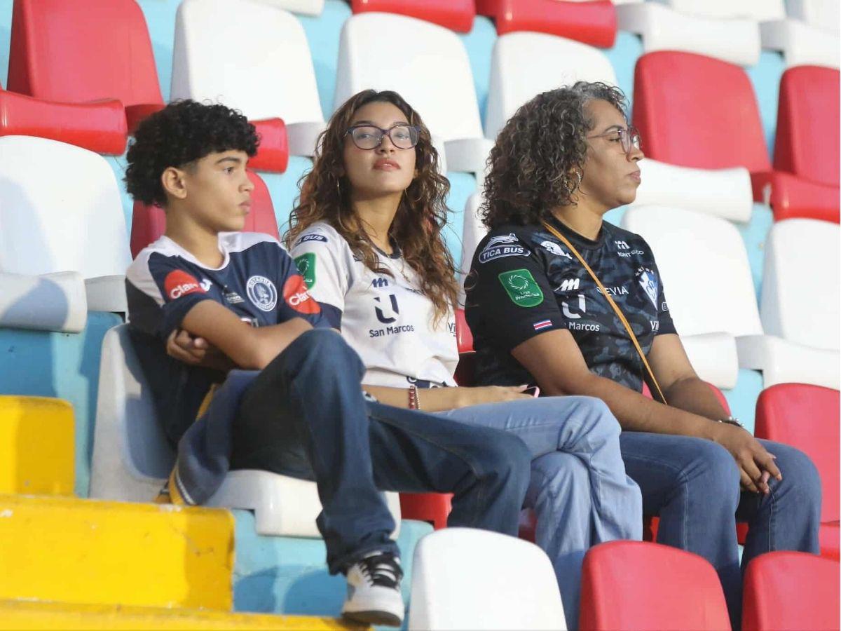 ¿Quién es el jeque que sorprendió? Nenas bellas del Motagua cautivan previo al juego ante Cartaginés