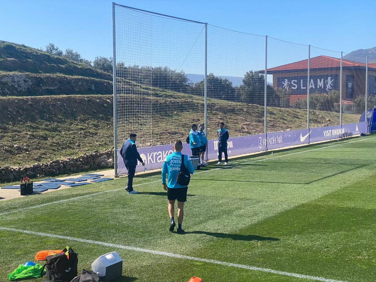 La última gran novedad, el que dirigió la oración y las gafas en el segundo día de Honduras en España