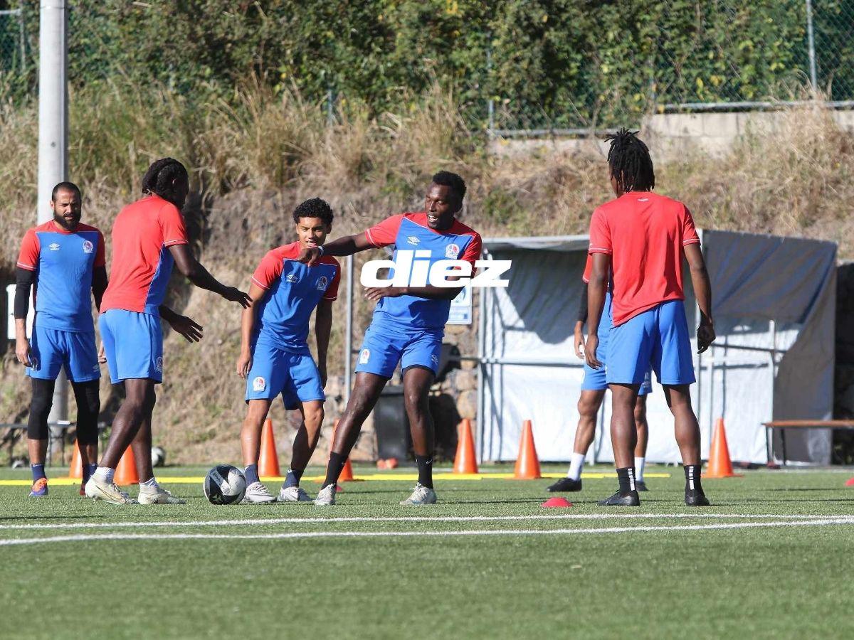 Curioso look en Olimpia, nuevos rostros y Elis a tope: así preparó el Rey de Copas su último entrenamiento previo al debut