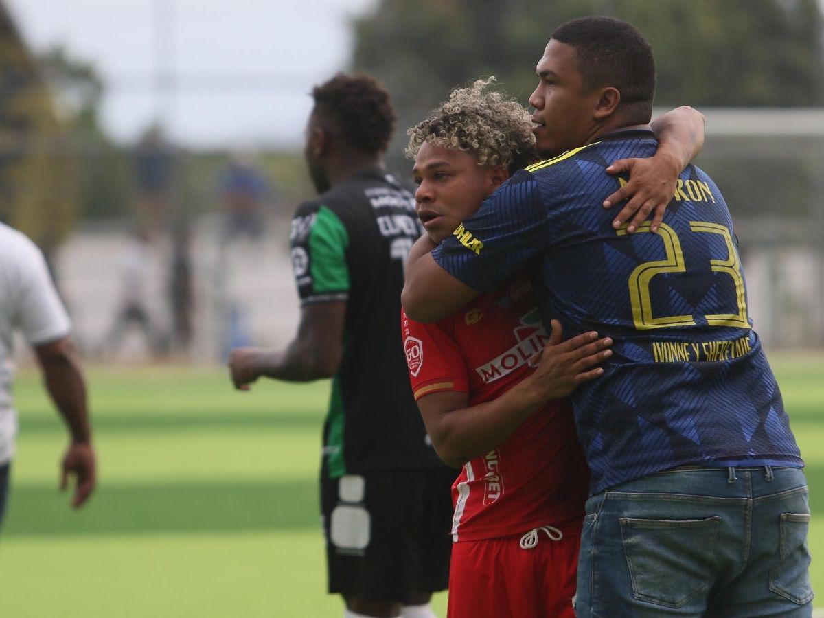 12 jugadores de Real Sociedad que tranquilamente podrían fichar y quedarse jugando con algún equipo de Liga Nacional