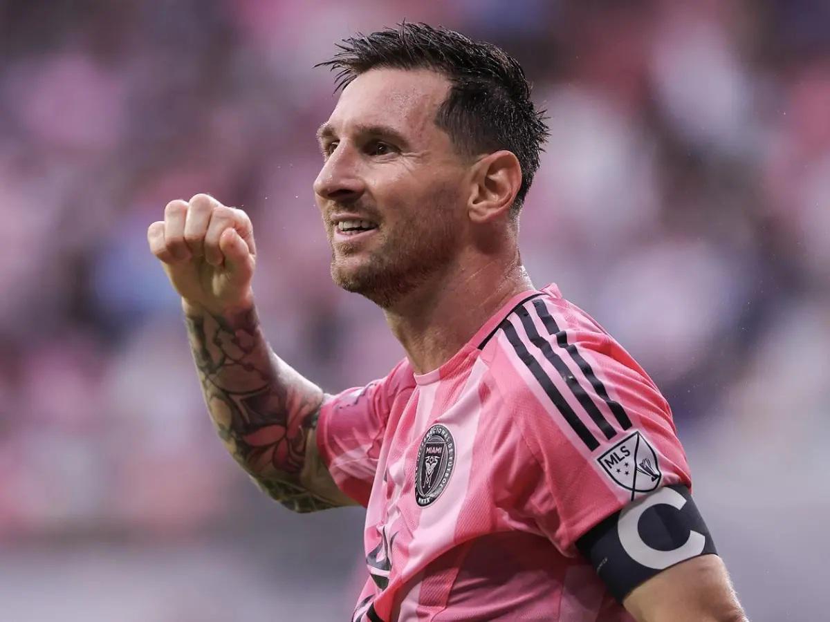 Cristiano hizo doblete y deja a Messi tirado: tabla de máximos goleadores de la historia