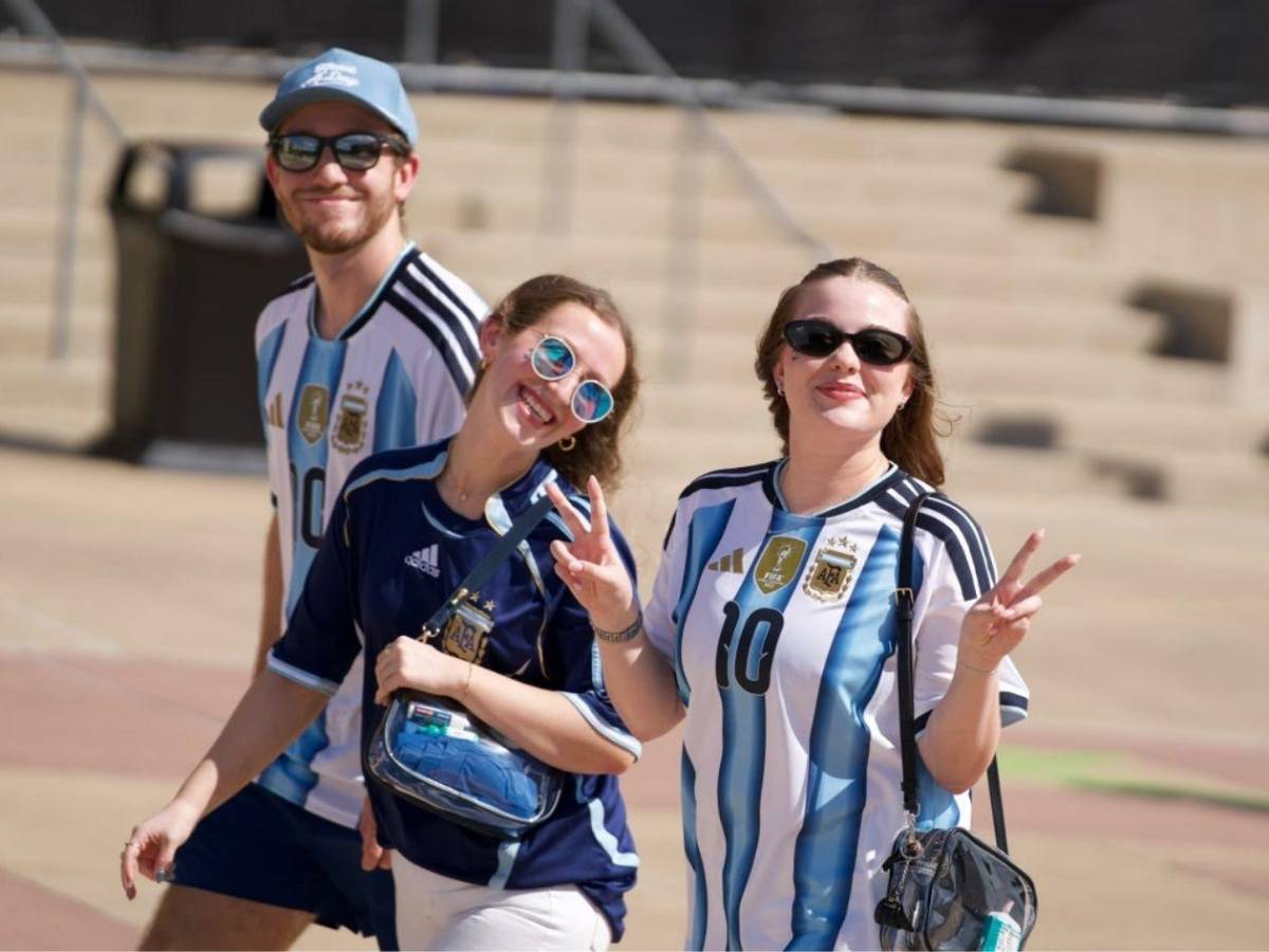 ¿Quién era la hondureña de jean azul? Argentinas y catrachas roban miradas