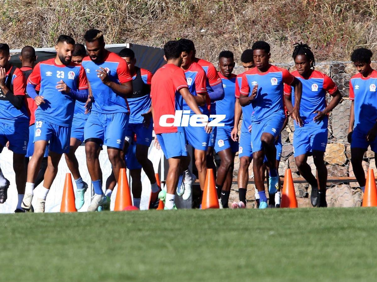 Curioso look en Olimpia, nuevos rostros y Elis a tope: así preparó el Rey de Copas su último entrenamiento previo al debut