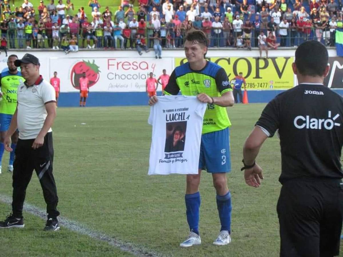 Santiago Molina rescindió su contrato con el Olancho FC, equipo que no pagó su operación.