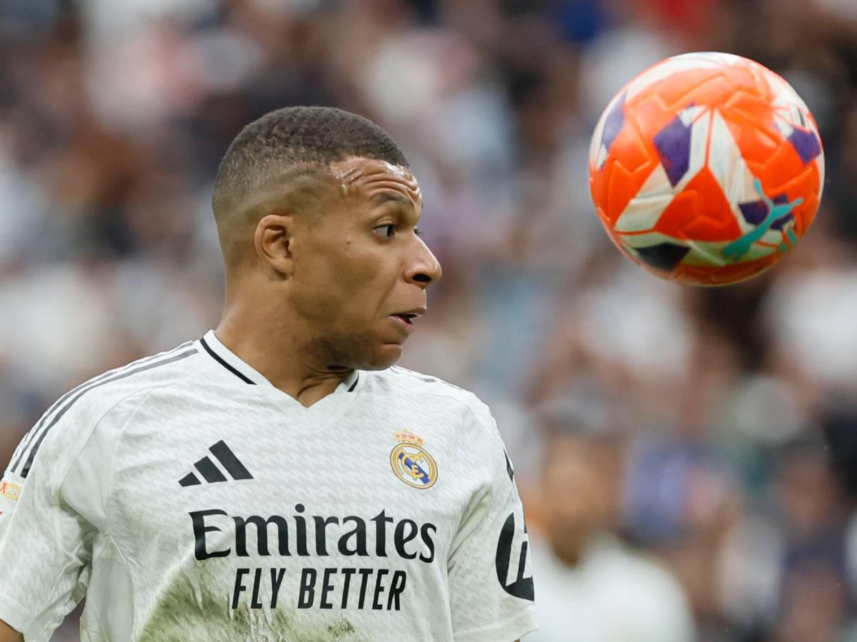 Mbappé es atacado por los aficionados del PSG luego de la clasificación a la gran final de la Champions League