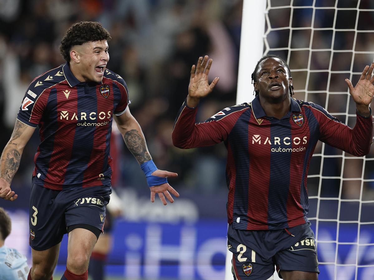 Levante triunfa in extremis y sueña con la salvación, ¿qué pasó con Arriaga?