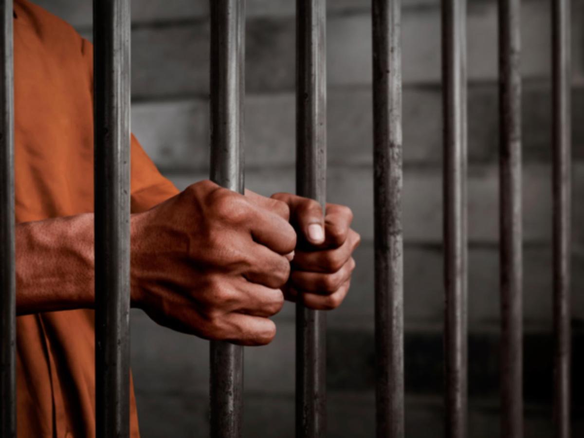 El paramédico que robó durante años en el Manchester City y vendió las botas de ‘Kun’ Agüero por internet