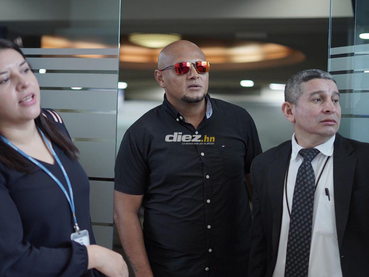 Ovación total a Reinaldo Rueda, el show de Polache, el exjugador que acompañó al DT de Honduras y el curioso obsequio al cafetero